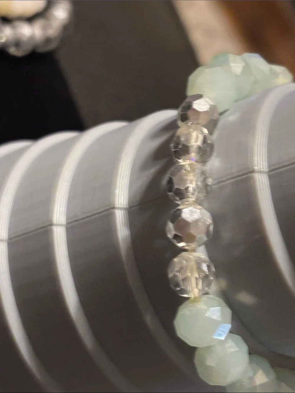 Faceted Bracelet Erimish Mint, White & Silver‎ Beaded Read